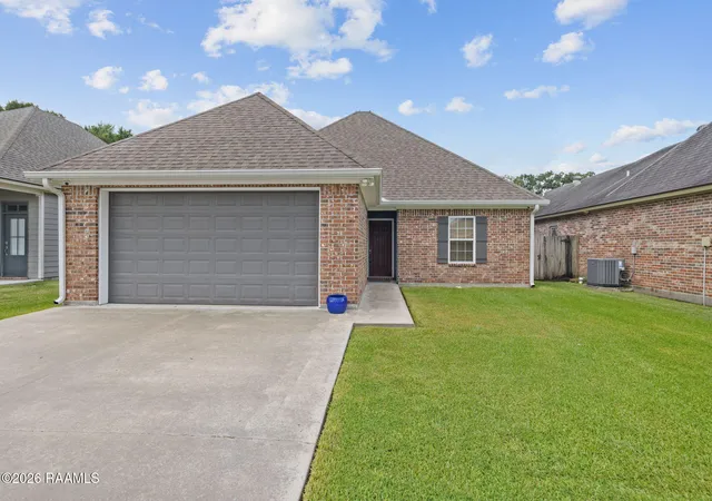2nd image of 909 Russo Rd, New Iberia, LA 70563 | MLS# 2600007298