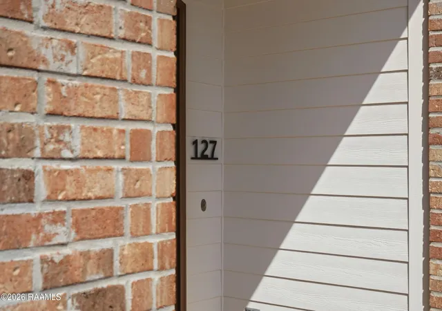 Photo 4 of Single family home for sale at 127 Tonbridge Dr, Lafayette, LA 70508 | MLS# 2600006781 | Listing updated on 2026-09-22