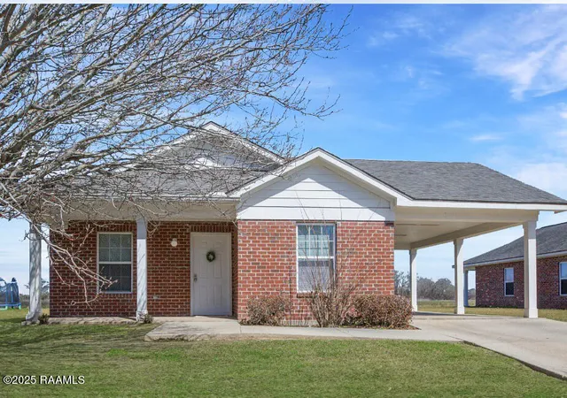 Homes for sale in New Iberia, LA | 912 West End Dr, New Iberia, LA 70560 | MLS# 2600006160