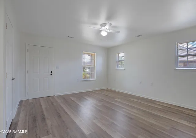 Photo 2 of Single family home for sale at 912 W End Dr, New Iberia, LA 70560 | MLS# 2600006160 | Listing updated on 2026-07-07