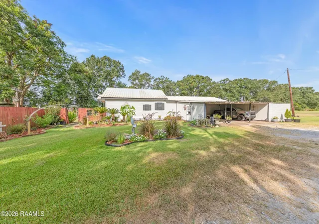 Photo 1 of Sale Pending at 106 Coteau Rd, New Iberia, LA 70560 | MLS# 2600007297 | Listing updated on 2026-08-22