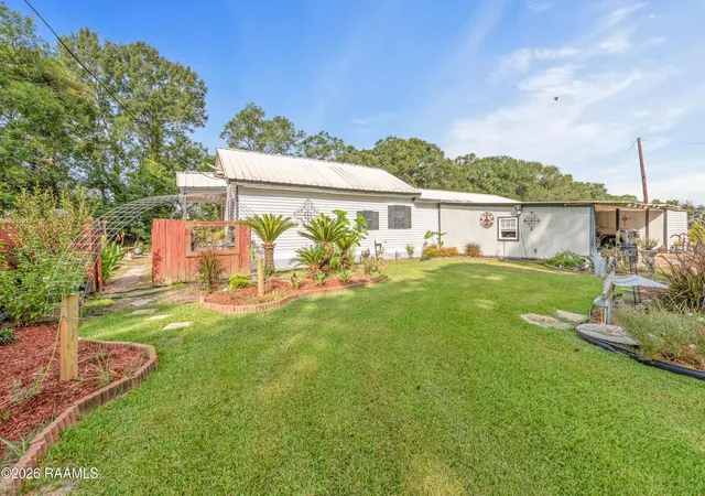 Photo 2 of Sale Pending at 106 Coteau Rd, New Iberia, LA 70560 | MLS# 2600007297 | Listing updated on 2026-08-22