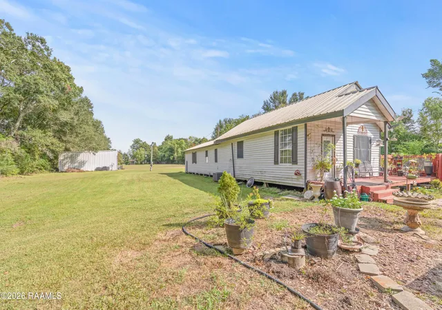 Photo 2 of Sale Pending at 106 Coteau Rd, New Iberia, LA 70560 | MLS# 2600007297 | Listing updated on 2026-08-22