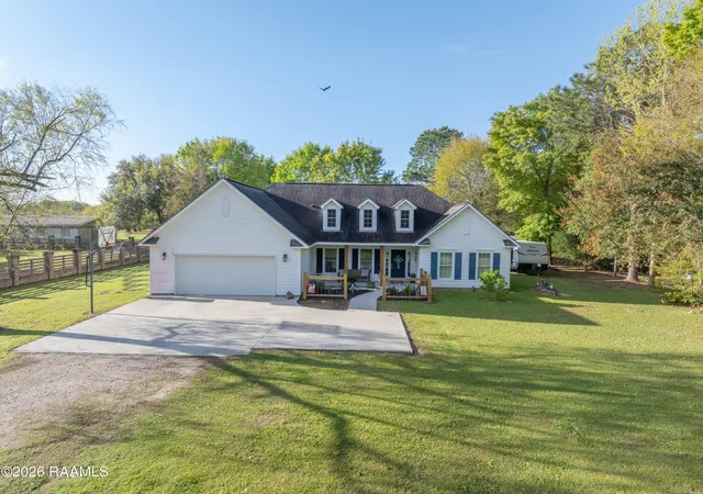 Homes for sale in Church Point, LA | 3525 W Gloria Switch Rd, Church Point, LA 70525 | MLS# 2600002317