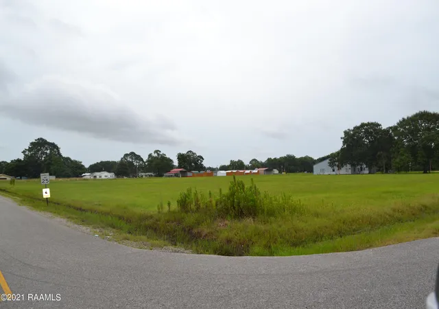 Photo 1 of Land for sale at Tbd Se Corner Of Cape Palos & Julia St, New Iberia, LA 70560 | MLS# 21006392 | Listing updated on 2025-10-15
