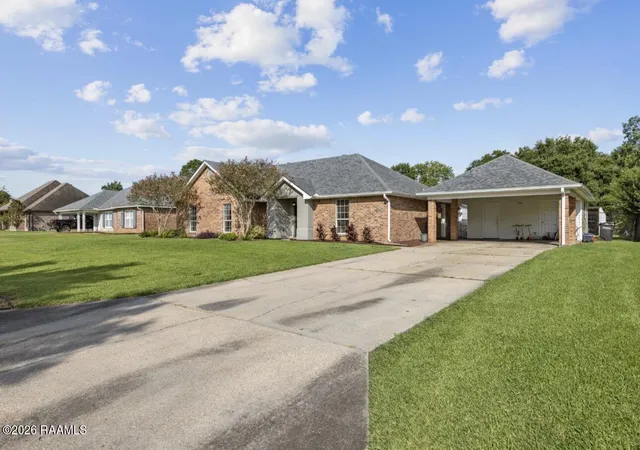 2nd image of 409 Astor Pl Dr, New Iberia, LA 70563 | MLS# 2600006870