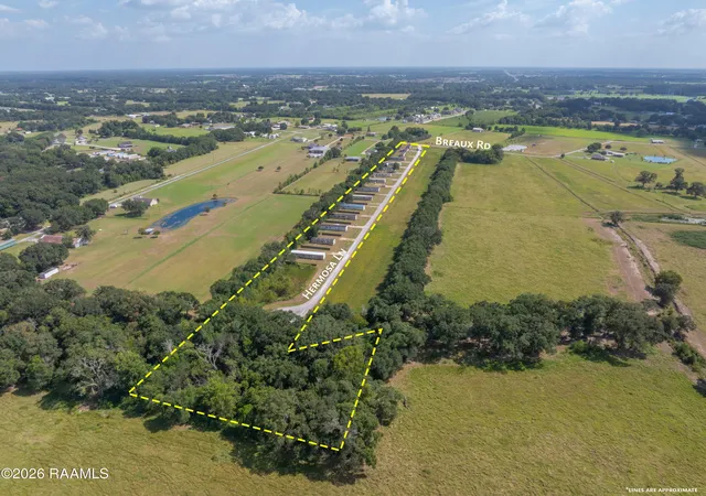 Photo 1 of Sale Pending at 100 130 Hermosa Ln, Lafayette, LA 70506 | MLS# 2600007906 | Listing updated on 2026-09-09