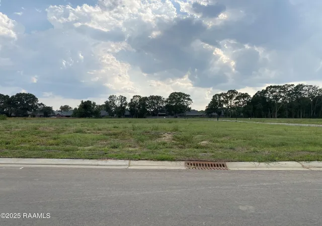 Land for sale at 207 Leaning Oak Dr, Lafayette, LA 70508 | MLS# 2600007034