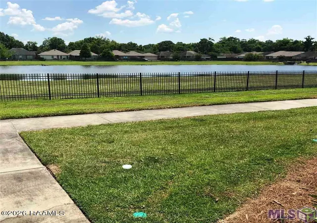 Homes for sale in Baton Rouge, LA | 4000 Lake Beau Pre Blvd #195, Baton Rouge, LA 70820 | MLS# 2600003024