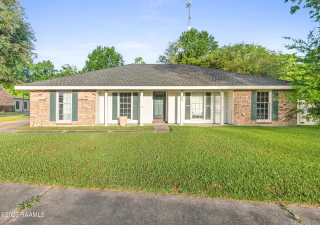 Photo 1 of Single family home for sale at 108 N Governor Miro Dr, Lafayette, LA 70506 | MLS# 2600002990 | Listing updated on 2026-04-16