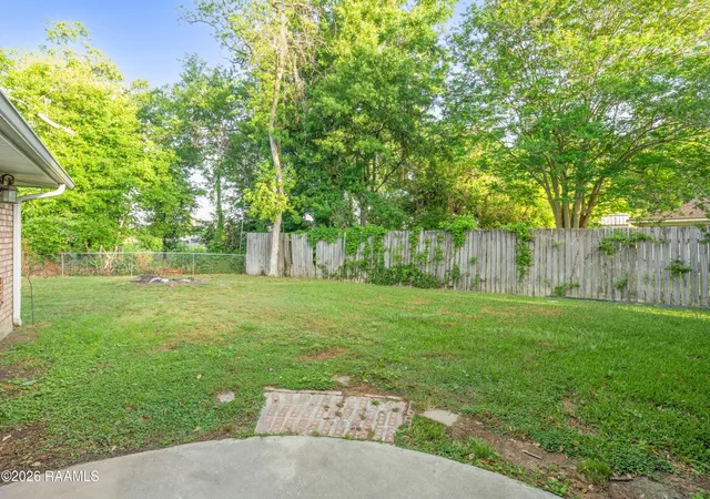 Photo 4 of Single family home for sale at 108 N Governor Miro Dr, Lafayette, LA 70506 | MLS# 2600002990 | Listing updated on 2026-04-16