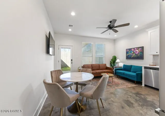 Photo 2 of Townhouse for sale at 500 Highland Oaks Ln, Lafayette, LA 70508 | MLS# 2500007034 | Listing updated on 2026-01-19
