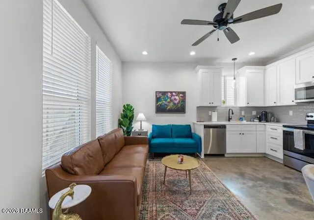 Photo 3 of Townhouse for sale at 500 Highland Oaks Ln, Lafayette, LA 70508 | MLS# 2500007034 | Listing updated on 2026-01-19