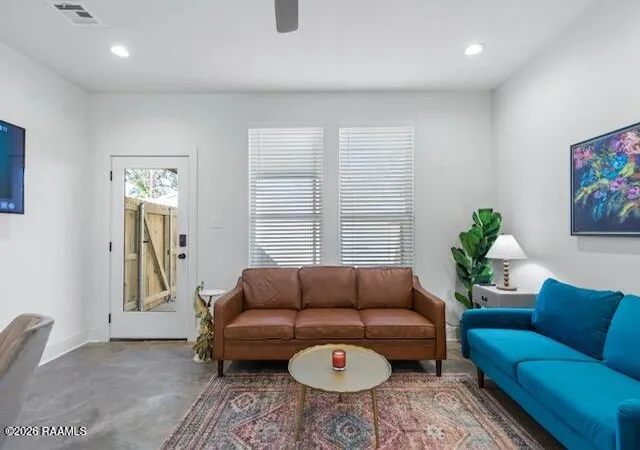 Photo 3 of Townhouse for sale at 500 Highland Oaks Ln, Lafayette, LA 70508 | MLS# 2500007034 | Listing updated on 2026-01-19