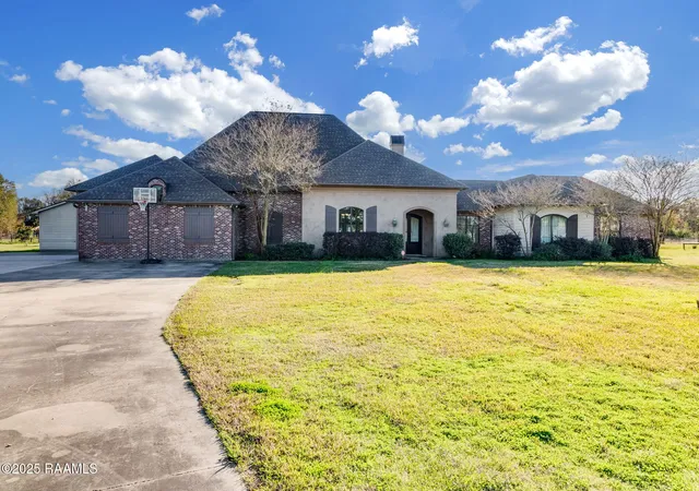 3rd image of 1319 W Gloria Switch Rd, Carencro, LA 70520 | MLS# 2020023519