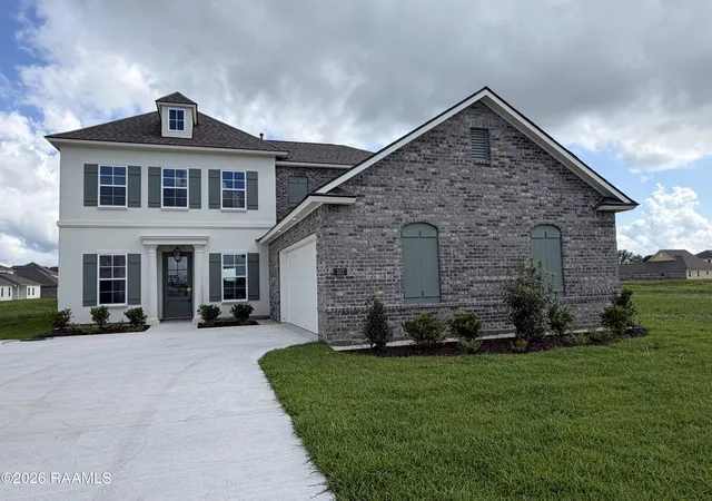 Homes for sale in Youngsville, LA | 107 Canehaven Blvd, Youngsville, LA 70592 | MLS# 2500005965