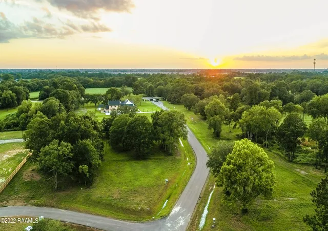 17th image of 226 Grand Manor Dr, Youngsville, LA 70592 | MLS# 23010621