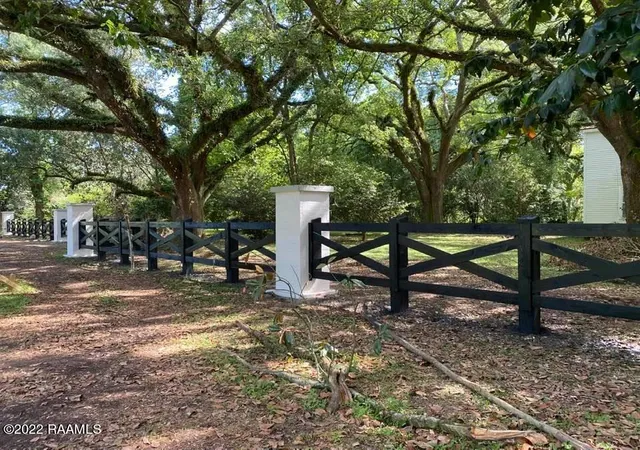 3rd image of 226 Grand Manor Dr, Youngsville, LA 70592 | MLS# 23010621