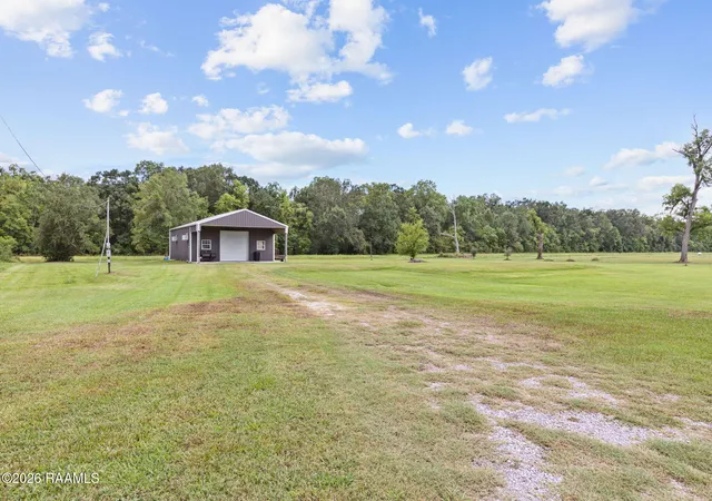Photo 3 of Sale Pending at 1061 Gloria Kern Rd, Breaux Bridge, LA 70517 | MLS# 2600007620 | Listing updated on 2026-08-27