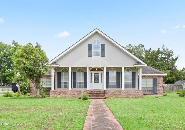 Homes for sale in New Iberia, LA | 604 Oak Manor Dr, New Iberia, LA 70563 | MLS# 2600004752