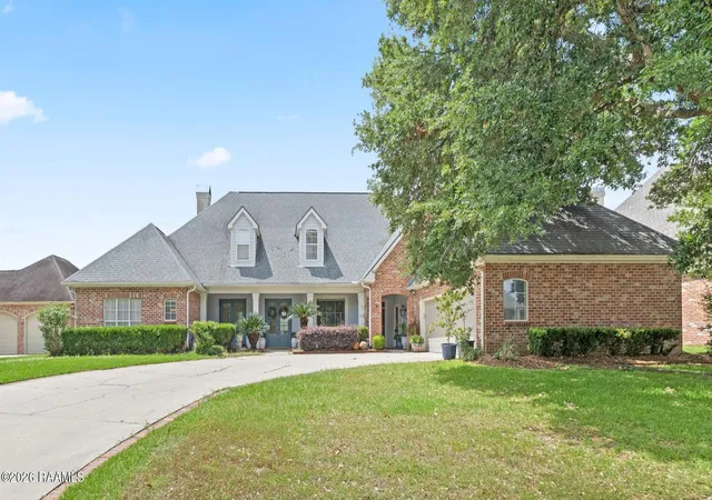 3rd image of 115 Westfield Dr, Lafayette, LA 70503 | MLS# 2500006032