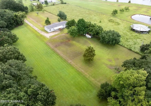 3rd image of 138 Courville Rd, Scott, LA 70583 | MLS# 2600007020