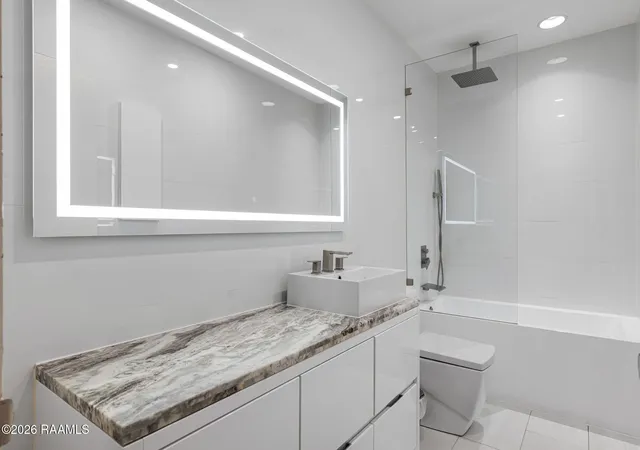 Photo 4 of Single family home for sale at 142 Cedar Crst Ct, Lafayette, LA 70501 | MLS# 2600006068 | Listing updated on 2026-09-03