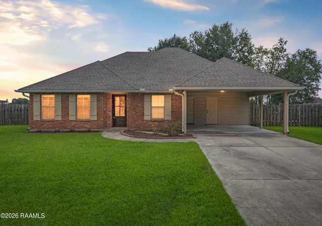 Single family home for sale at 125 Ridge Run Ln, Carencro, LA 70520 | MLS# 2600007576