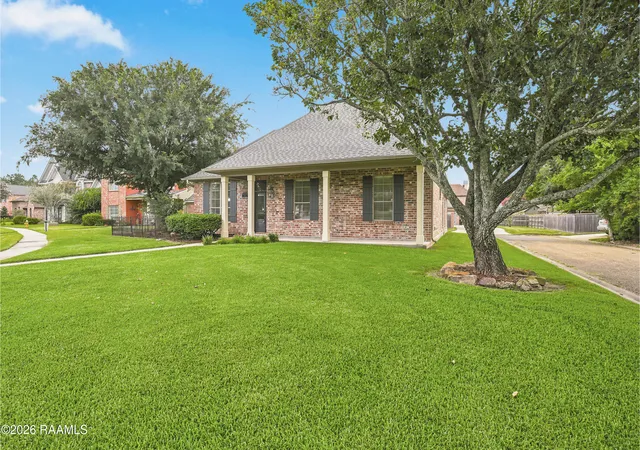 Photo 1 of Sale Pending at 202 Doyle Dr, Lafayette, LA 70508 | MLS# 2600006904 | Listing updated on 2026-08-28