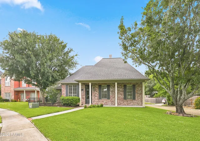 Photo 2 of Sale Pending at 202 Doyle Dr, Lafayette, LA 70508 | MLS# 2600006904 | Listing updated on 2026-08-28