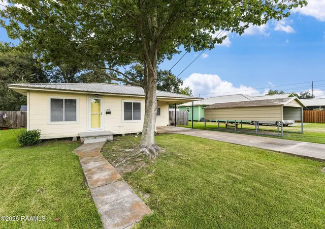 Photo 1 of Single family home for sale at 805 S Arenas St, Rayne, LA 70578 | MLS# 2600007187 | Listing updated on 2026-08-04