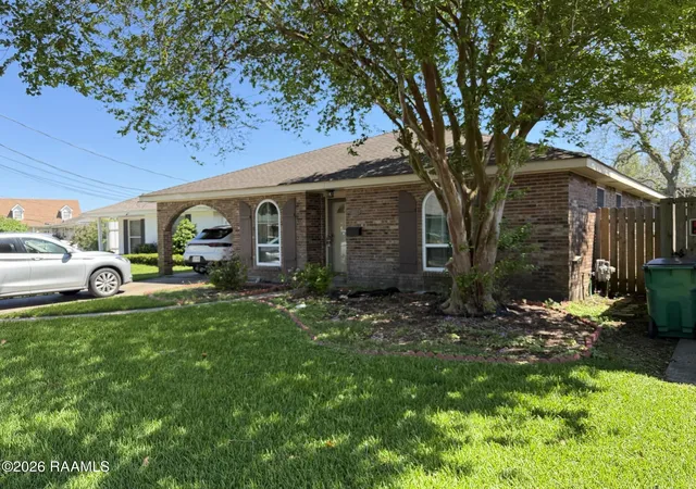 Photo 1 of Single family home for sale at 4912 Newlands St, Metairie, LA 70006 | MLS# 2600003286 | Listing updated on 2026-09-06