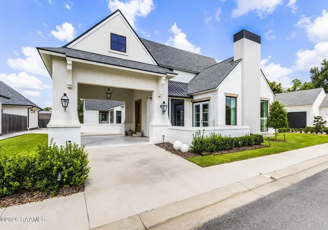 2nd image of 203 Shadow Bend Dr, Broussard, LA 70518 | MLS# 2600006575