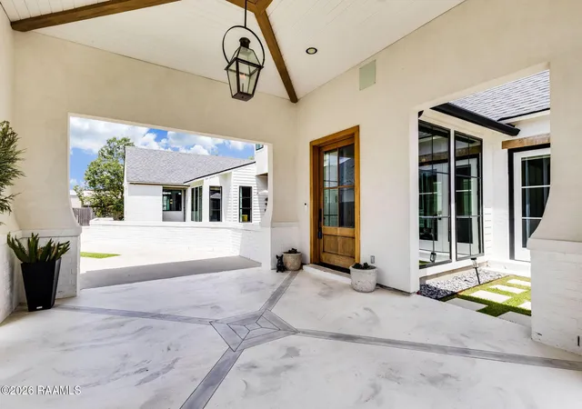 Photo 4 of Single family home for sale at 203 Shadow Bnd Dr, Broussard, LA 70518 | MLS# 2600006575 | Listing updated on 2026-08-31