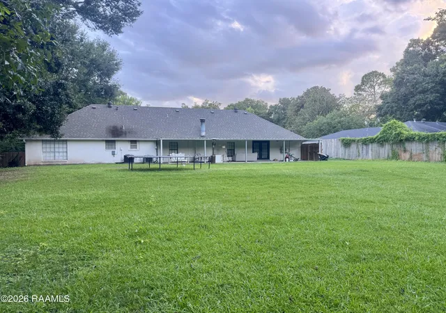 Photo 2 of Single family home for sale at 111 Julian Cir, Lafayette, LA 70507 | MLS# 2600007038 | Listing updated on 2026-08-16