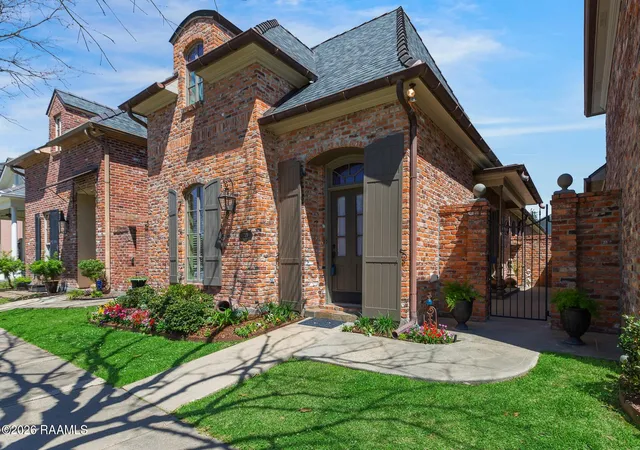 3rd image of 208 Elysian Fields Dr, Lafayette, LA 70508 | MLS# 2600003140