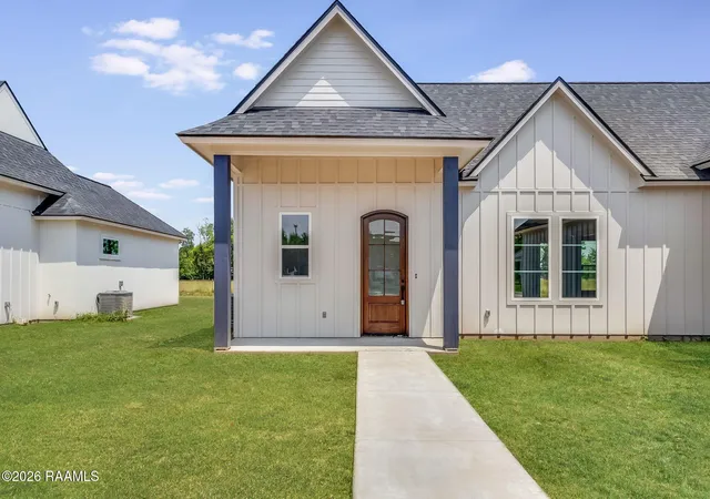Homes for sale in Scott, LA | 125 Chase Dr, Scott, LA 70583 | MLS# 2600004895