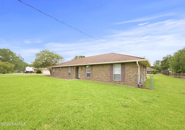 4th image of 2806 Old Jeanerette Rd, New Iberia, LA 70563 | MLS# 2600006230