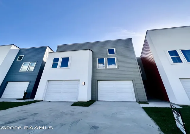 Townhouse for sale at 120 St Germaine Cir, Lafayette, LA 70506 | MLS# 2600003028 | Listing updated on 2026-06-05