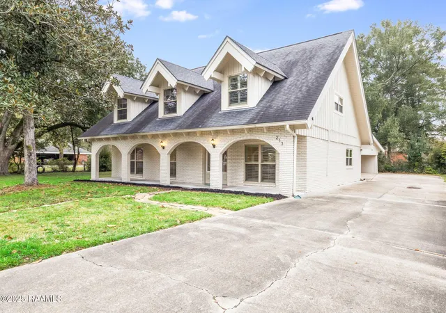 Photo 1 of Single family home for sale at 213 Miller St, Lafayette, LA 70503 | MLS# 2500006049 | Listing updated on 2026-09-17