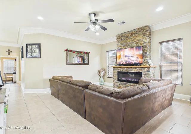 4th image of 1001 Renella Simon Dr, Breaux Bridge, LA 70517 | MLS# 2600000543