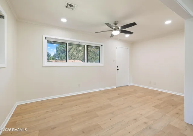 Photo 4 of Sale Pending at 602 Idlewood Blvd, Lafayette, LA 70506 | MLS# 2600007281 | Listing updated on 2026-08-20
