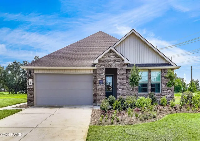 Photo 1 of Single family home for sale at 104 Harvest Ln, Crowley, LA 70526 | MLS# 2600007394 | Listing updated on 2026-08-21