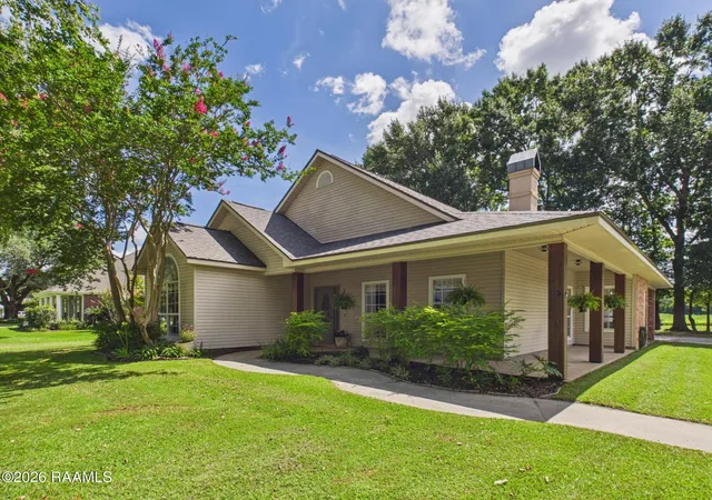 Photo 2 of Sale Pending at 118 Kentucky Ln, Lafayette, LA 70507 | MLS# 2600006323 | Listing updated on 2026-08-23