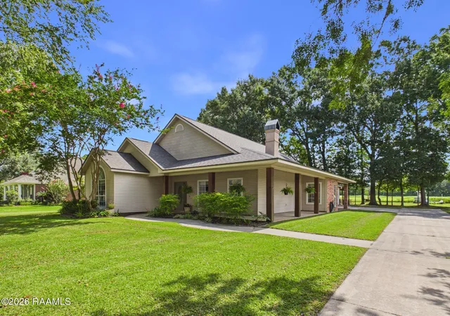 Photo 3 of Sale Pending at 118 Kentucky Ln, Lafayette, LA 70507 | MLS# 2600006323 | Listing updated on 2026-08-23