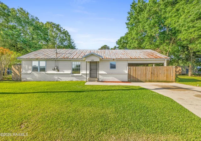 Photo 2 of Single family home for sale at 600 E Jane St, Abbeville, LA 70510 | MLS# 2600001200 | Listing updated on 2026-08-10