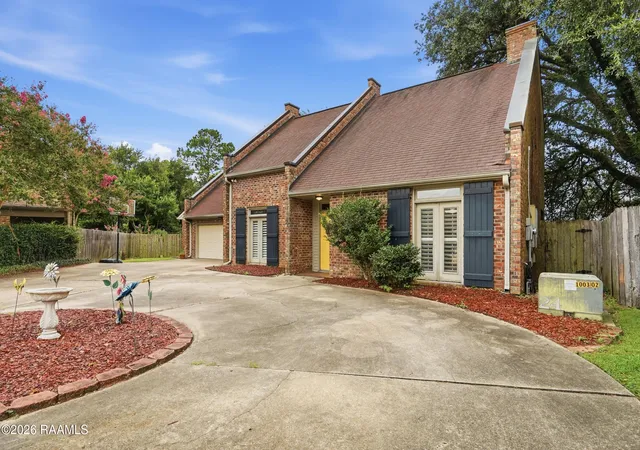 Photo 1 of Single family home for sale at 24 Audubon Oaks Blvd, Lafayette, LA 70506 | MLS# 2600006247 | Listing updated on 2026-09-17
