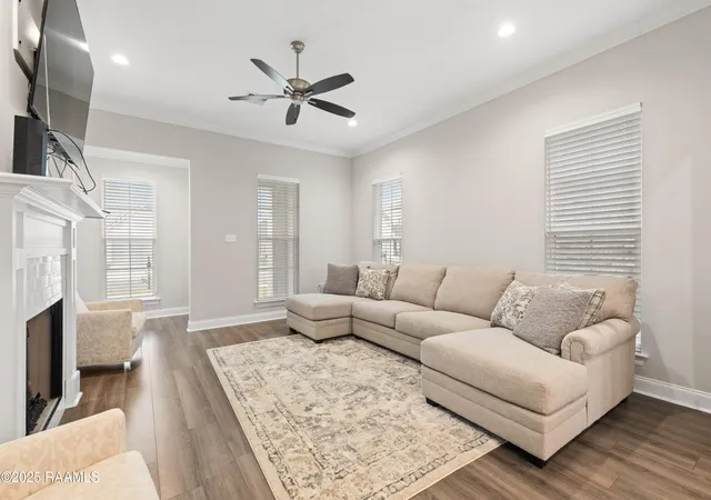5th image of 211 Harton Rd, Youngsville, LA 70592 | MLS# 2500006331