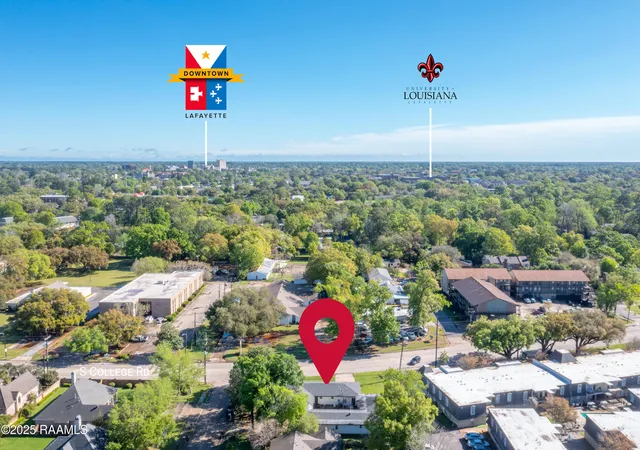 4th image of 103 S Southlawn Dr, Lafayette, LA 70503 | MLS# 2500006027