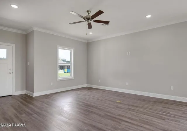 5th image of 1093 Jordan Dr, Saint Martinville, LA 70582 | MLS# 24006630